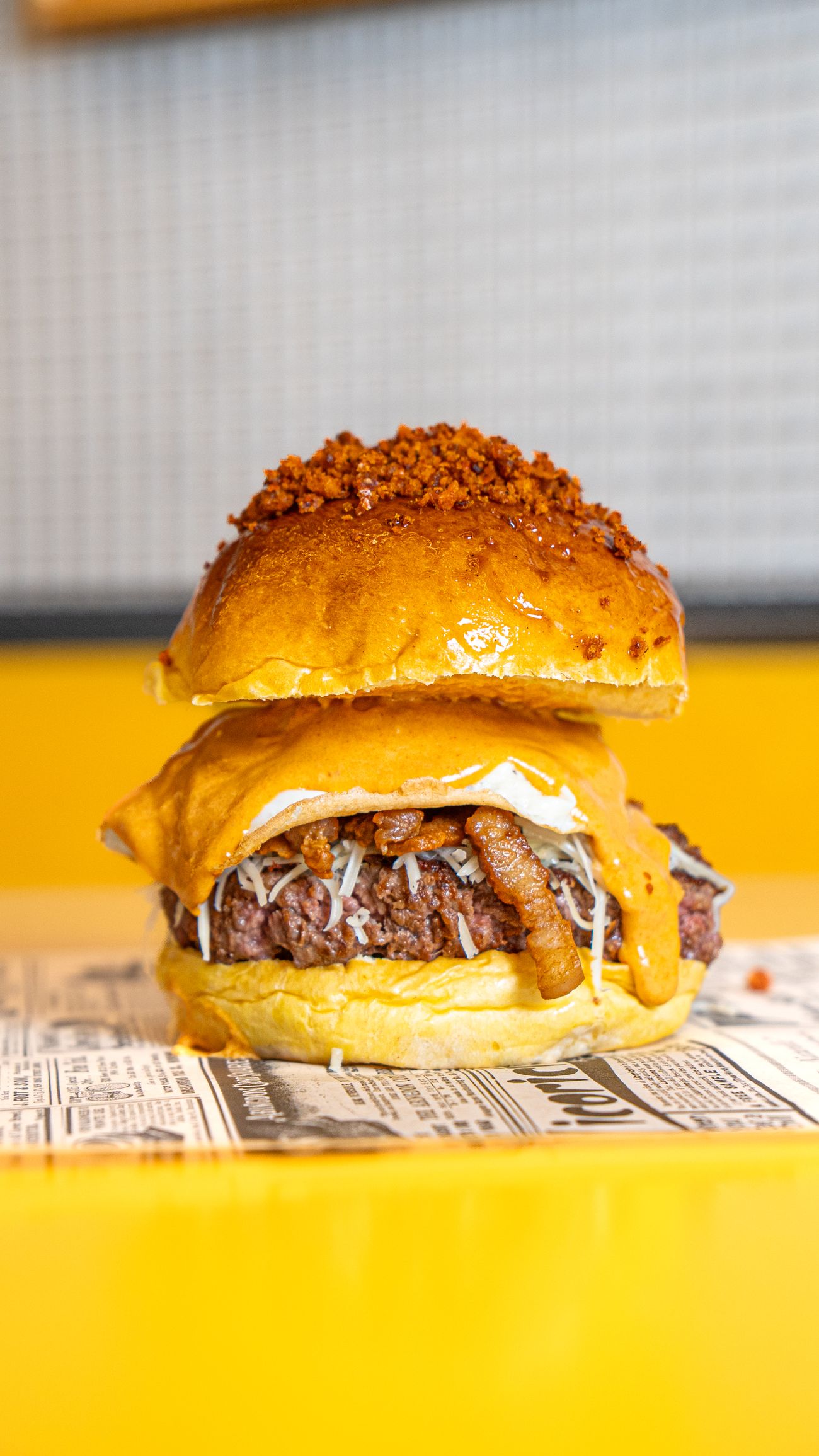 Hamburguesa Ares edición verano con crumble crujiente